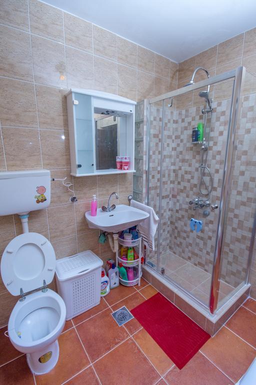 קוטור Apartments Beachfront מראה חיצוני תמונה